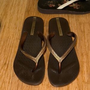 Ipanema Brown and Gold Sandals